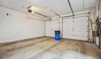 6 GOLDLEAF Ct, Bethesda, MD 20817