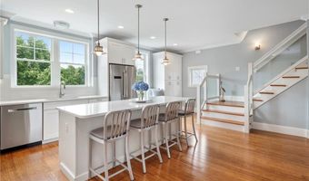100 Algonquin Rd 13, Narragansett, RI 02882