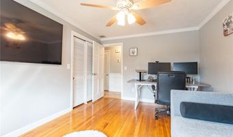14 Wenscott Ln, North Providence, RI 02904