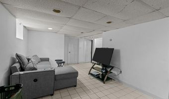 21 Slocum St, Newport, RI 02840