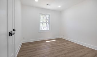 2475 W DENNEYS Rd, Dover, DE 19904