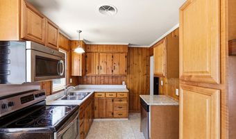 397 Mine Rd, Asbury, NJ 08802