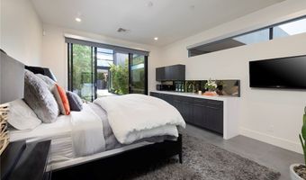 21 Drifting Shadow Way, Las Vegas, NV 89135