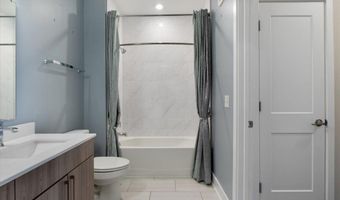 145 RIVERHAVEN Dr 309, Oxon Hill, MD 20745