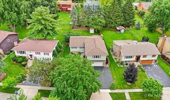 640 Ash St, Algonquin, IL 60102