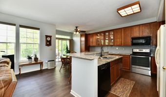 938 Weeping Way Ln, Avon, IN 46123