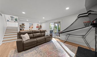 830 S Parkview Dr, Aurora, OH 44202