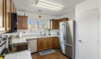601 E BANELLI Pl, Chandler, AZ 85286