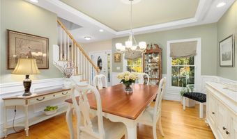 10 Honey Lou Ct, Cranston, RI 02921
