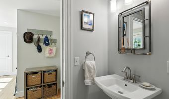309 Foreside Rd, Falmouth, ME 04105