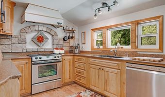 25465 S BEAVERCREEK Rd, Beavercreek, OR 97004