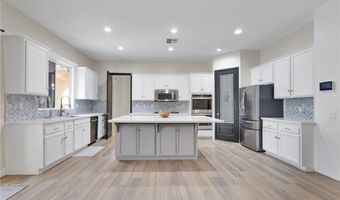 20267 Fuji Ct, Apple Valley, CA 92308