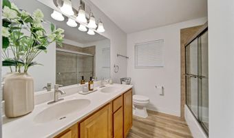 116 E Brittany Dr, Arlington Heights, IL 60004