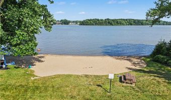3854 Surfside Cir, Aurora, OH 44202