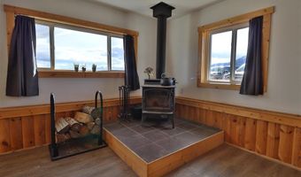 18 Rock Creek Rd, Clark, WY 82435