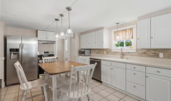 44 Old Great Rd, North Smithfield, RI 02896