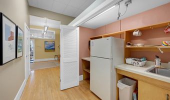 14 School St, Bristol, VT 05443