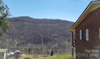 1306 Fork Mountain Rd, Bakersville, NC 28705