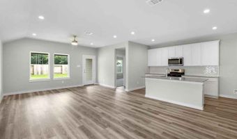 519 Robin St, Angleton, TX 77515
