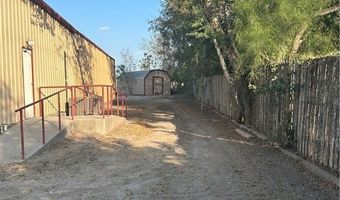 1881 S Reynolds St, Alice, TX 78332