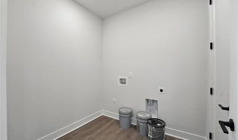 1630 Grayhawk Dr, Basehor, KS 66007