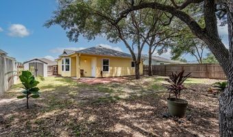 1933 Admiral Ln, Aransas Pass, TX 78336