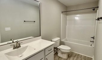 827 Fairway Rd, Ayden, NC 28513