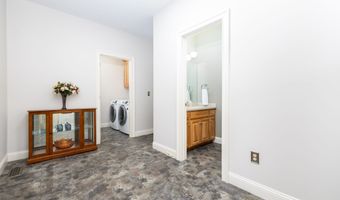 176 Fox Hollow Ln, Bristol, CT 06010
