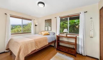 83-1064 HONAUNAU SCHOOL Rd, Captain Cook, HI 96704