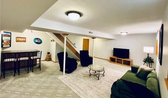 869 MOSS CANYON Dr, Amherst, OH 44001