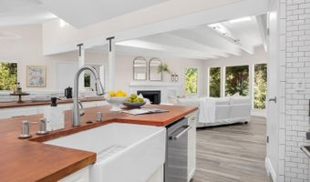 321 Valencia Rd, Aptos, CA 95003