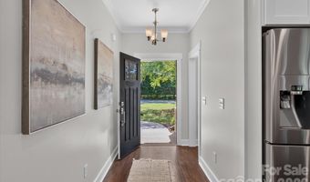 2562 Roseview Ln, Charlotte, NC 28205