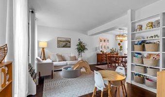 413 Holly Garden Ct, Ballwin, MO 63021