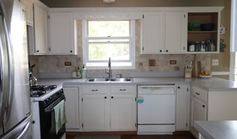 1900 Waverly Ln, Algonquin, IL 60102