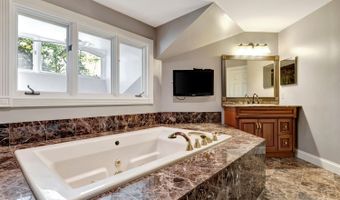 3300 Kuliga Park Dr, Cincinnati, OH 45248