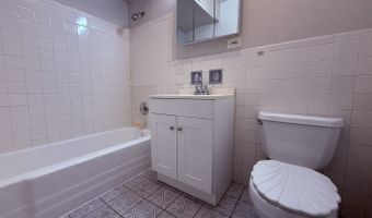 1119 E ALGONQUIN Rd 2, Arlington Heights, IL 60005