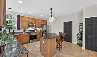 1388 Red Oak Plantation Dr, Ballwin, MO 63021