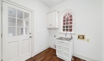 135 Staghound Ct, Alpharetta, GA 30005