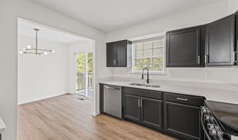 6806 CANNA Hl, Bartlett, TN 38135