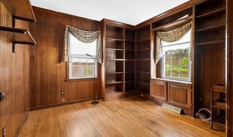 42 Pheasant Ridge Dr, Albany, NY 12211