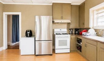 210 5th St, Abbeville, LA 70510