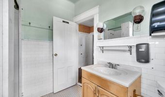 38 Prospect Pl, Bristol, CT 06010