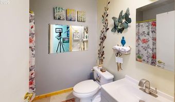 1239 IRIS St, Brookings, OR 97415