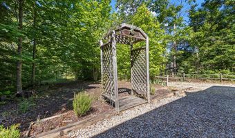 128 Hummingbird Ln, Almond, NC 28702