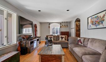 417 Candia Rd, Chester, NH 03036