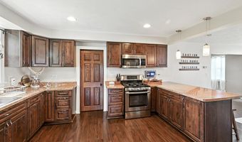 2640 Peru Center Rd, Willard, OH 44890