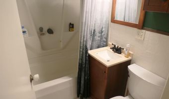 1006 Falkirk Rd, Alma, MI 48801