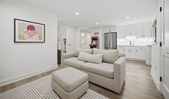 43 Oak Ridge Dr, Avon, CT 06001