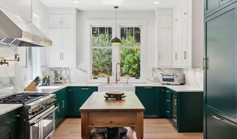 239 Hunter Way, Falmouth, ME 04105