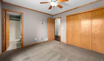 209 W Ironwood St, Brandon, SD 57005